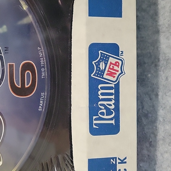 Spartus 11" Wall Clock, Bears, NEW - Picture 5 of 5